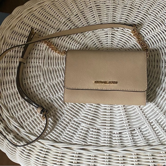 Michael Kors Jet Set Crossbody Bag detachable Wallet, Medium - Brown - Picture 2 of 8